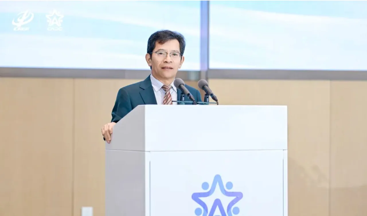 “卖得越多、亏得越多”2025年仅23.5%的汽车经销商盈利，流通协会肖政三：经销商地位不可替代，新能源车销服已成必答题